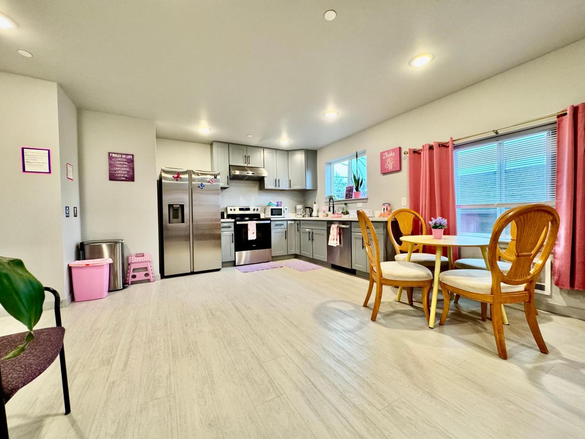 1 Bd Apt With 2 Extra Sofa Beds 13 Mins To Seatac Airport Seattle Exterior foto
